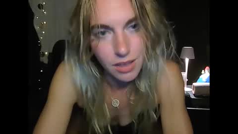 Snapshot of lorik69 chatting on 09/16/25, 01:06 lorik69 online show from 09/16/25, 01:06