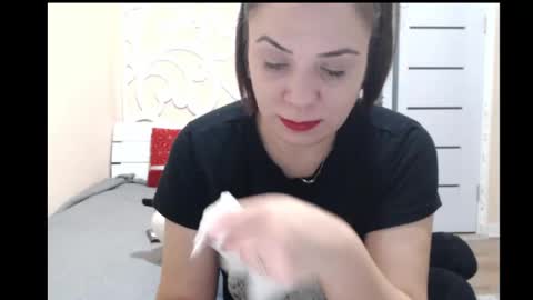 Snapshot of lorragrey chatting on 12/21/24, 04:30 LorraGrey online show from 12/21/24, 04:30