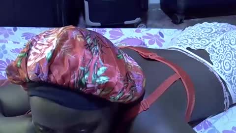 Snapshot of lotty_lavilla chatting on 10/26/25, 06:58 lotty_lavilla online show from 10/26/25, 06:58