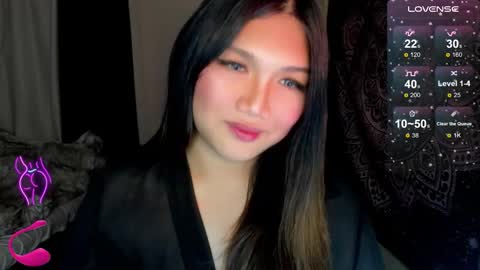 Snapshot of louheart chatting on 11/19/25, 05:24 Sweet online show from 11/19/25, 05:24