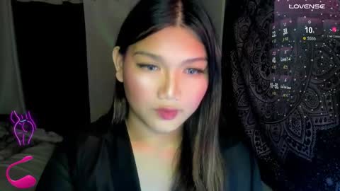 Snapshot of louheart chatting on 11/20/25, 06:51 Sweet online show from 11/20/25, 06:51