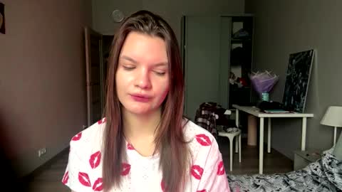 Snapshot of louiehomza chatting on 12/01/25, 09:25 Alina online show from 12/01/25, 09:25