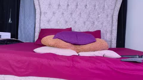 OF louis bcasta1 online show from 10/11/25, 09:35