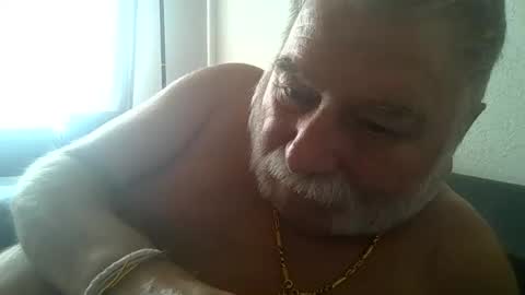 louis_chokdee online show from 09/19/25, 02:40