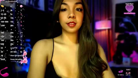 Snapshot of louisassy chatting on 10/25/25, 02:30 Louisa online show from 10/25/25, 02:30