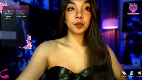 Snapshot of louisassy chatting on 11/10/25, 02:32 Louisa online show from 11/10/25, 02:32