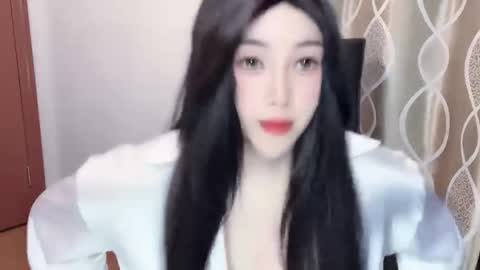 Snapshot of louise_666 chatting on 01/16/25, 01:14 louise_666 online show from 01/16/25, 01:14