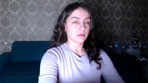 Snapshot of louise_phlox chatting on 12/28/24, 10:25 Louise online show from 12/28/24, 10:25
