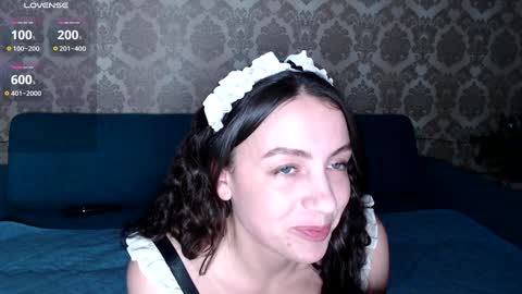 Snapshot of louise_phlox chatting on 01/06/25, 12:24 Louise online show from 01/06/25, 12:24
