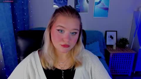 Snapshot of louisemous chatting on 10/21/25, 10:49 Loise online show from 10/21/25, 10:49