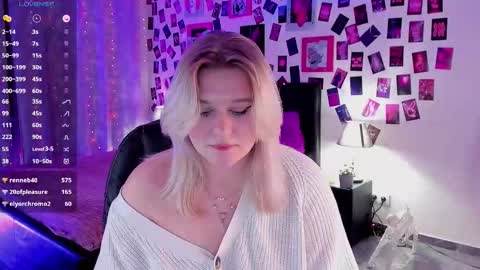 Snapshot of louisemous chatting on 10/23/25, 03:39 Loise online show from 10/23/25, 03:39