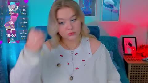 Snapshot of louisemous chatting on 11/22/25, 10:09 Loise online show from 11/22/25, 10:09