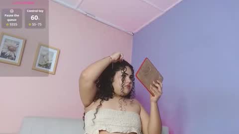 lourdes_moon22 online show from 10/09/25, 01:20