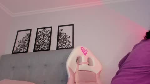 Snapshot of lourreinstounn chatting on 01/05/25, 10:50 Lourrein Stoun Independiente online show from 01/05/25, 10:50