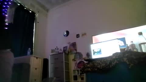 Snapshot of lov3racy chatting on 11/20/25, 04:23 Lov3racy online show from 11/20/25, 04:23