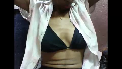 lovaelisa online show from 11/18/25, 02:39