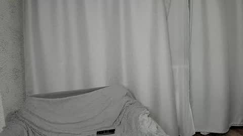 Snapshot of love1__me chatting on 11/22/25, 06:40 M online show from 11/22/25, 06:40