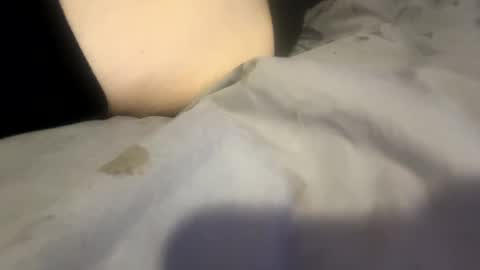 Snapshot of love2lickuout chatting on 12/17/24, 04:12 P online show from 12/17/24, 04:12