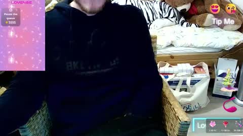 Snapshot of love_bert chatting on 01/23/25, 08:56 Love bert online show from 01/23/25, 08:56