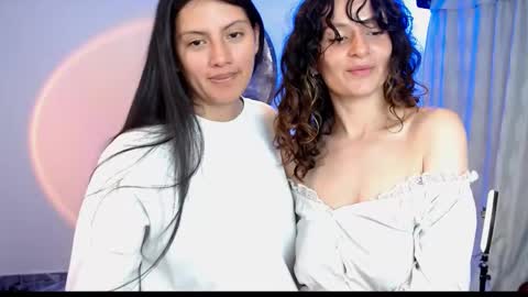 Snapshot of love_oftwo chatting on 02/25/25, 11:11 Melisa Emily online show from 02/25/25, 11:11