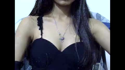Snapshot of love_riva chatting on 10/12/25, 11:31 Riva online show from 10/12/25, 11:31
