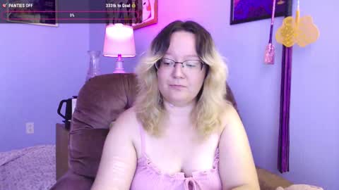 Snapshot of love_you_julia chatting on 09/14/25, 09:58 love_you_julia online show from 09/14/25, 09:58