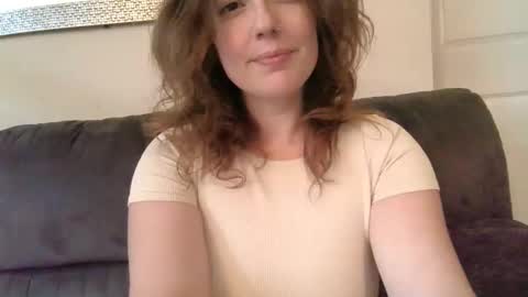 Connie Rae online show from 11/21/25, 03:49