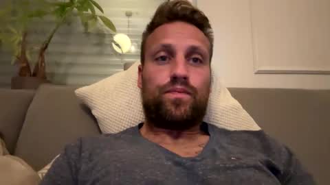 lovefuesse online show from 09/13/25, 08:52