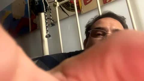 Snapshot of lovegymboi83 chatting on 12/30/24, 07:21 lovegymboi83 online show from 12/30/24, 07:21