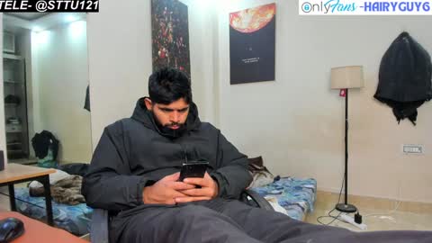 Snapshot of lovehairyindian chatting on 12/25/24, 11:43 Indian hairy online show from 12/25/24, 11:43