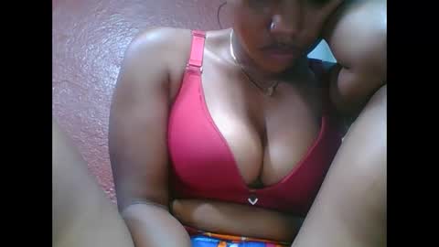 Snapshot of loveinlife750427 chatting on 10/09/25, 08:12 loveinlife750427 online show from 10/09/25, 08:12