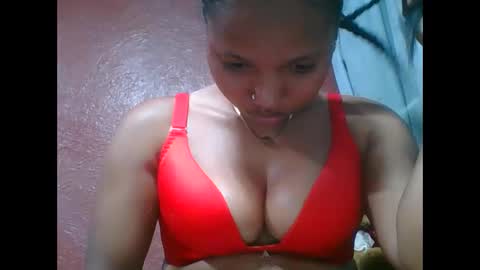 Snapshot of loveinlife750427 chatting on 10/13/25, 05:35 loveinlife750427 online show from 10/13/25, 05:35