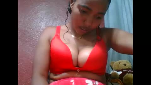 Snapshot of loveinlife750427 chatting on 10/15/25, 06:46 loveinlife750427 online show from 10/15/25, 06:46