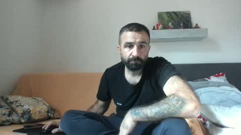 Snapshot of loveivat80 chatting on 10/12/25, 05:39 loveivat80 online show from 10/12/25, 05:39