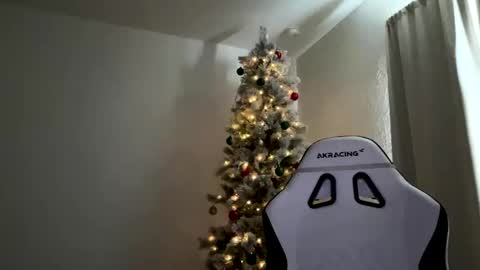 Love online show from 12/03/25, 03:54