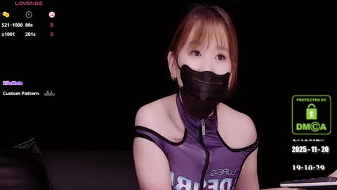 Snapshot of lovely_asahi chatting on 11/20/25, 11:10 lovely asahi online show from 11/20/25, 11:10