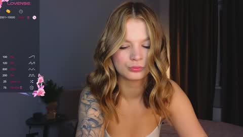 Snapshot of lovely_babyy chatting on 12/19/24, 12:13 Jenny online show from 12/19/24, 12:13