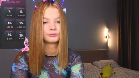 Snapshot of lovely_babyy chatting on 12/31/24, 11:17 Jenny online show from 12/31/24, 11:17