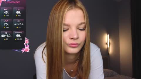 Snapshot of lovely_babyy chatting on 01/02/25, 12:34 Jenny online show from 01/02/25, 12:34