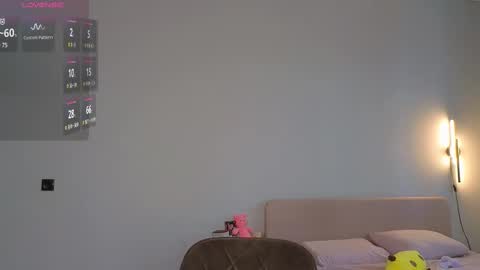 Snapshot of lovely_babyy chatting on 02/25/25, 02:25 Jenny online show from 02/25/25, 02:25