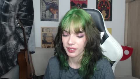 Snapshot of lovely_cass chatting on 12/07/24, 07:49 Cassie online show from 12/07/24, 07:49