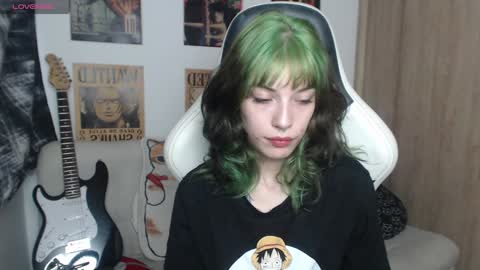 Snapshot of lovely_cass chatting on 12/21/24, 09:47 Cassie online show from 12/21/24, 09:47