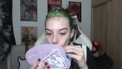 Snapshot of lovely_cass chatting on 12/27/24, 10:26 Cassie online show from 12/27/24, 10:26