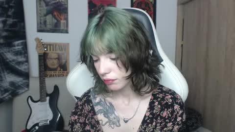 Snapshot of lovely_cass chatting on 01/20/25, 11:10 Cassie online show from 01/20/25, 11:10