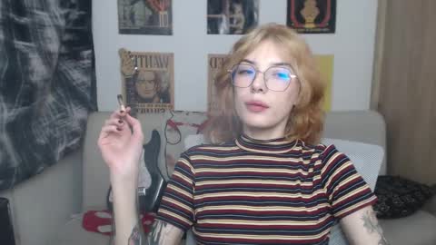 Snapshot of lovely_cass chatting on 03/01/25, 10:13 Cassie online show from 03/01/25, 10:13