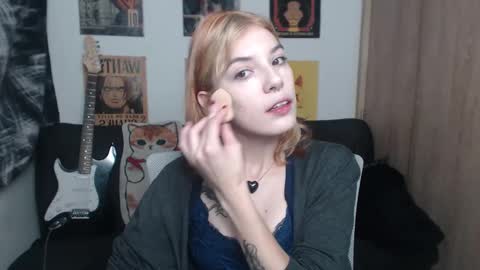 Snapshot of lovely_cass chatting on 03/11/25, 02:54 Cassie online show from 03/11/25, 02:54