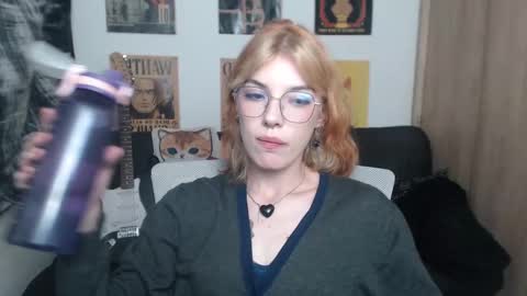 Snapshot of lovely_cass chatting on 03/11/25, 06:00 Cassie online show from 03/11/25, 06:00
