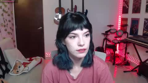 Snapshot of lovely_cass chatting on 10/01/25, 08:15 Cassie online show from 10/01/25, 08:15