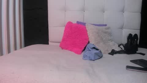 Chloe online show from 11/14/25, 01:21