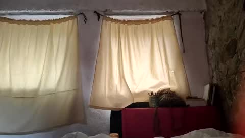 Maya online show from 11/09/25, 03:54